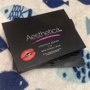 Aesthetica contour lip series